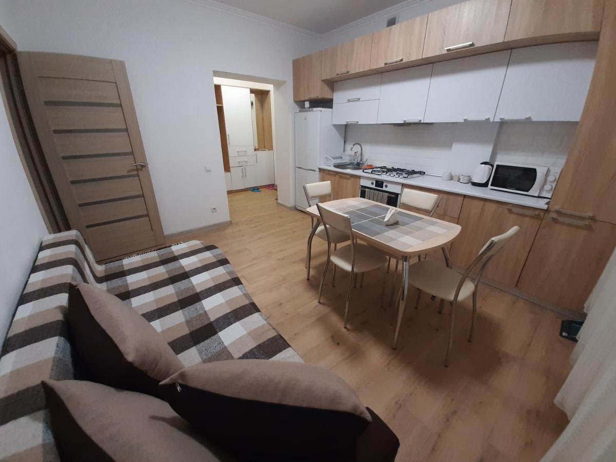 New !!! Modern Lux Apartment In The City Center With A Terrace Mukacheve Exterior foto